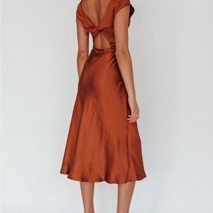Lucinda Twist Back Midi Dress - Brown/Burnt Orange
